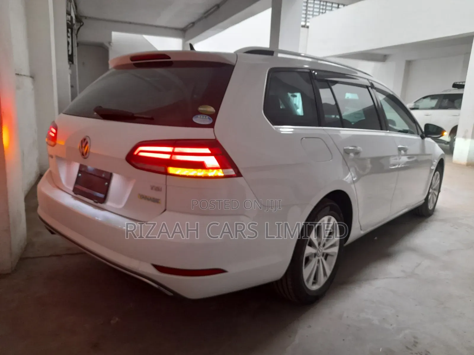 Volkswagen Golf Variant 2018 White
