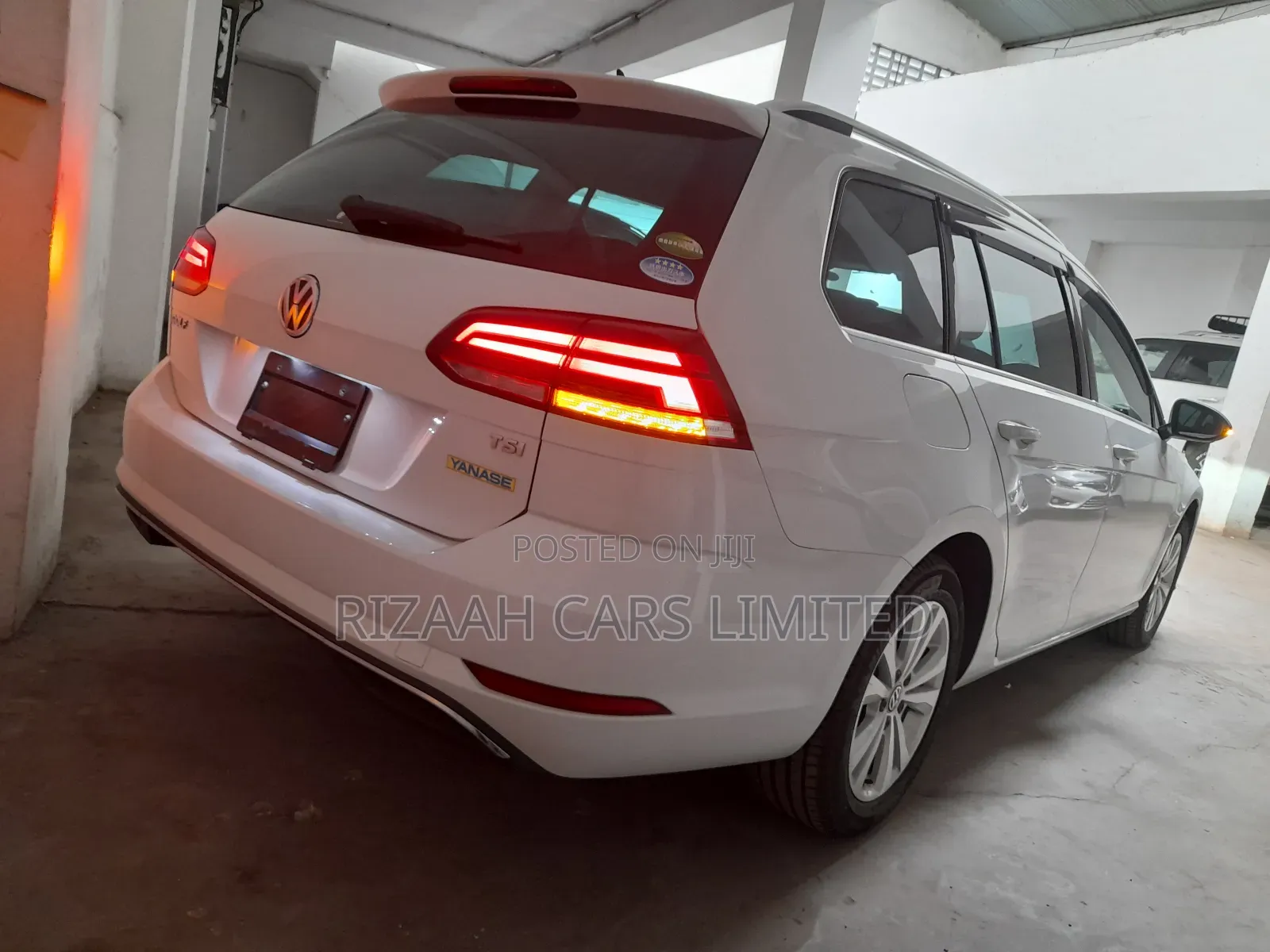 Volkswagen Golf Variant 2018 White