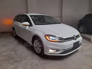 Volkswagen Golf Variant 2018 White
