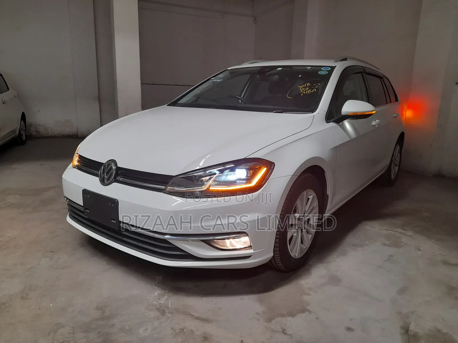 Volkswagen Golf Variant 2018 White
