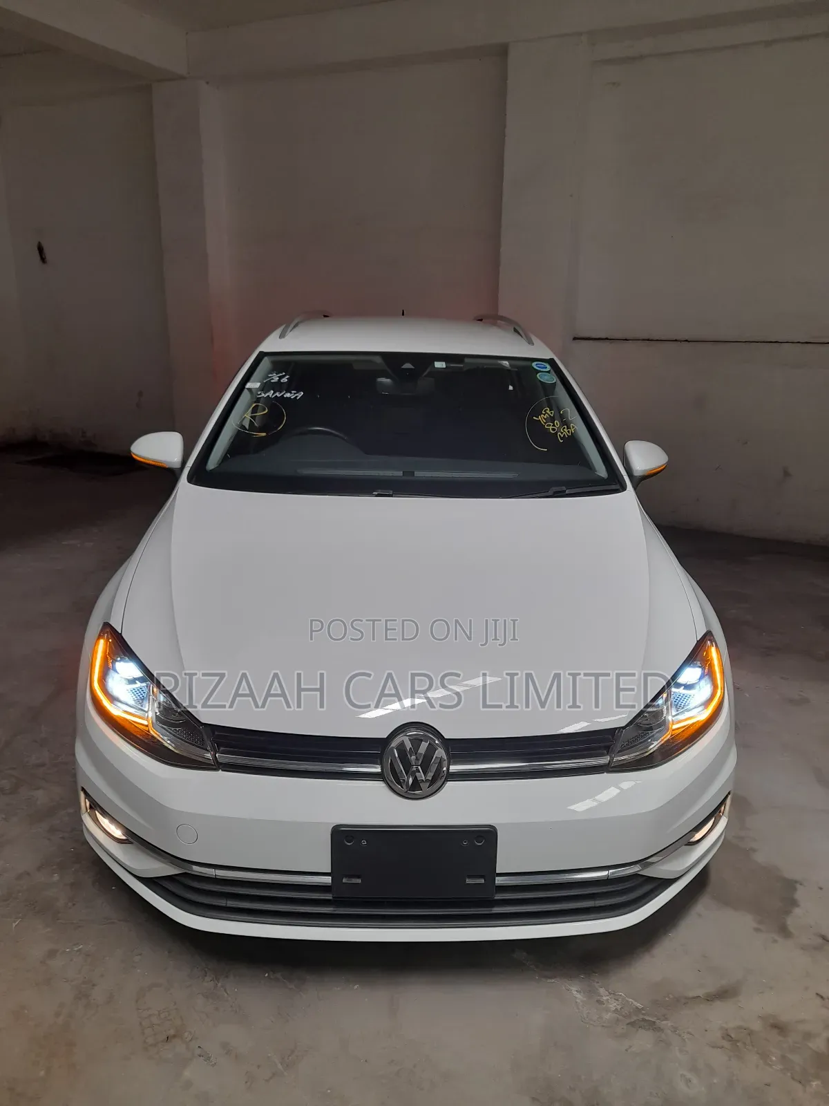 Volkswagen Golf Variant 2018 White