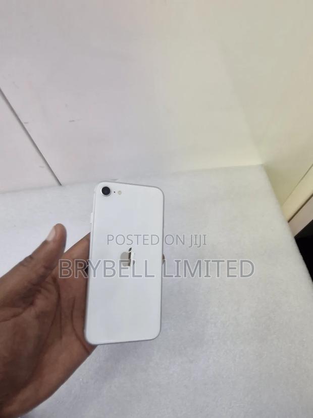 Apple iPhone SE 64 GB White - main view