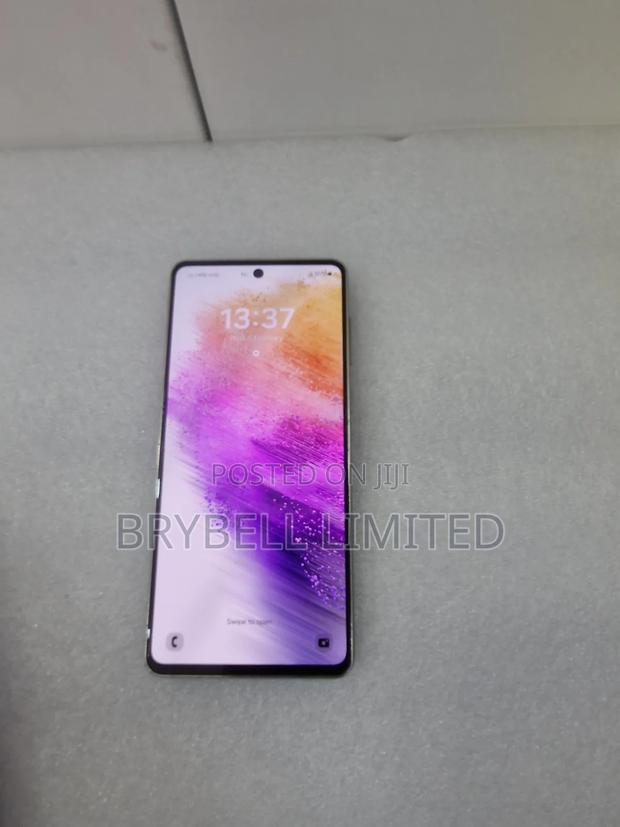 Samsung Galaxy A73 5G 256 GB Gray - thumbnail 2