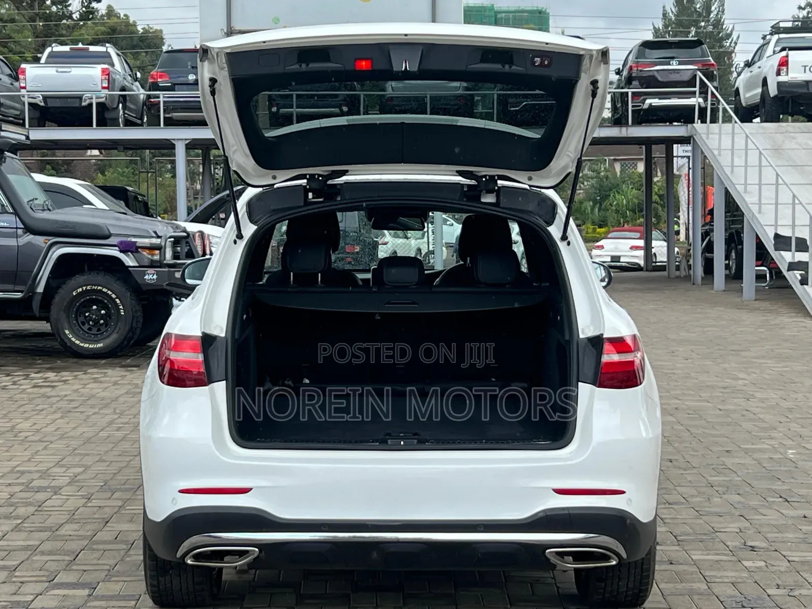 Mercedes-Benz GLC-Class 2017 Off white