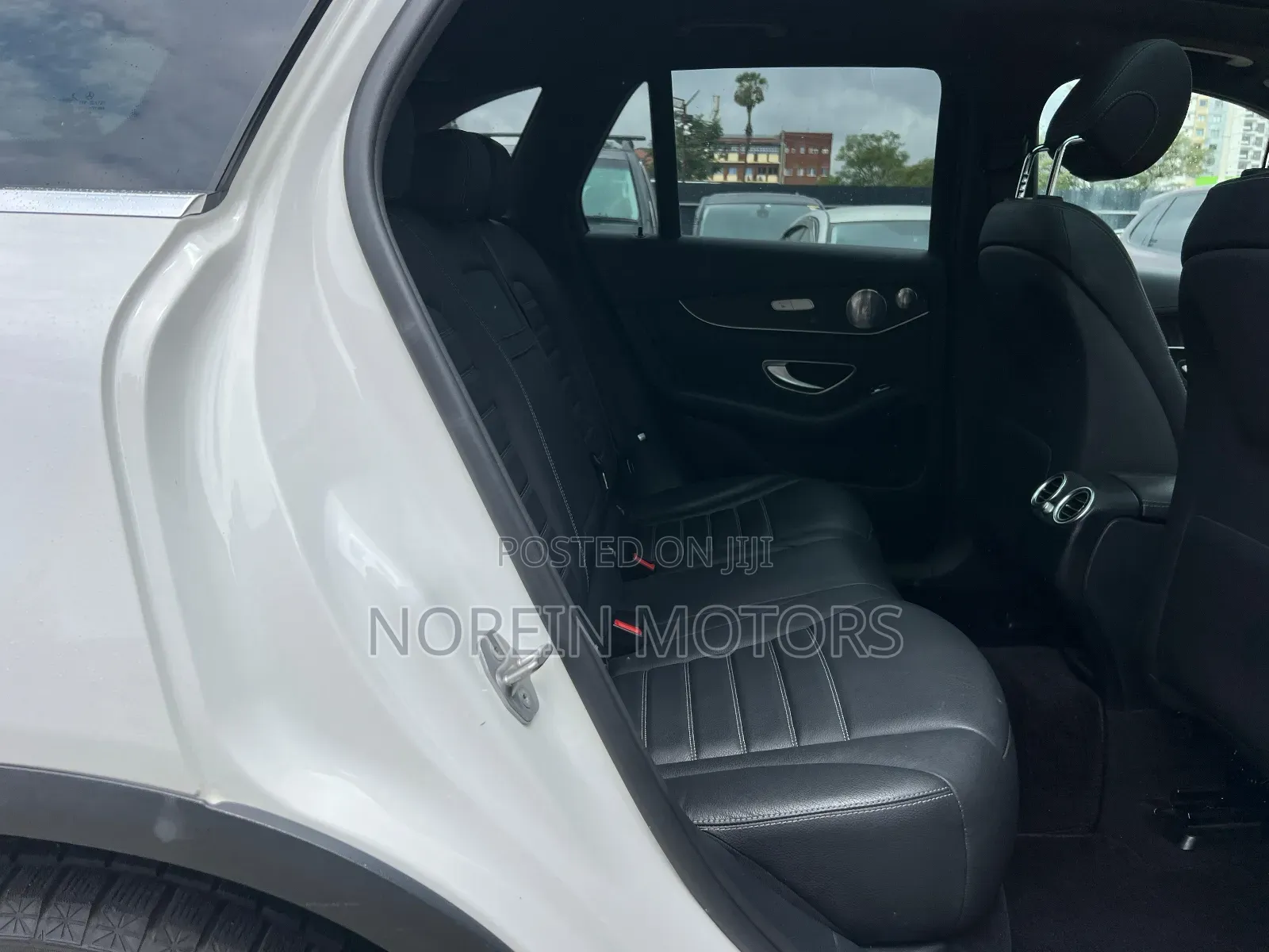 Mercedes-Benz GLC-Class 2017 Off white