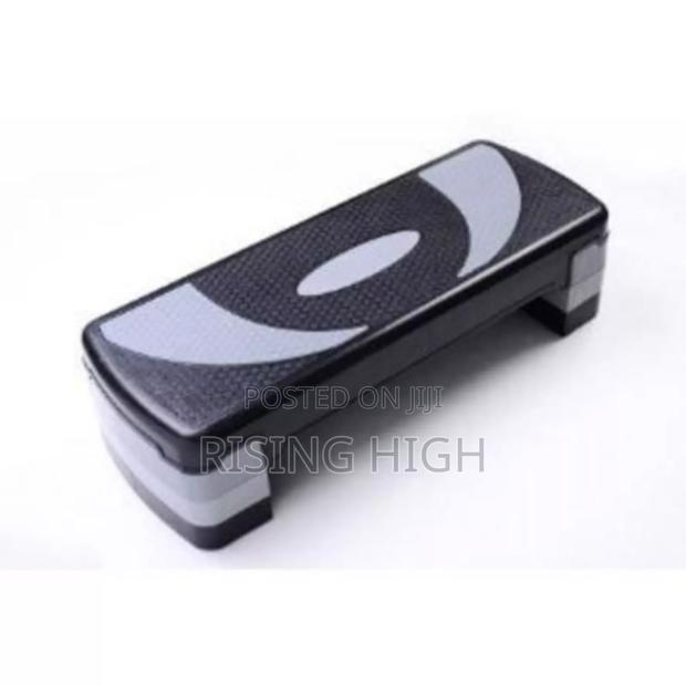 East to Carry Around Big Aerobic Stepper