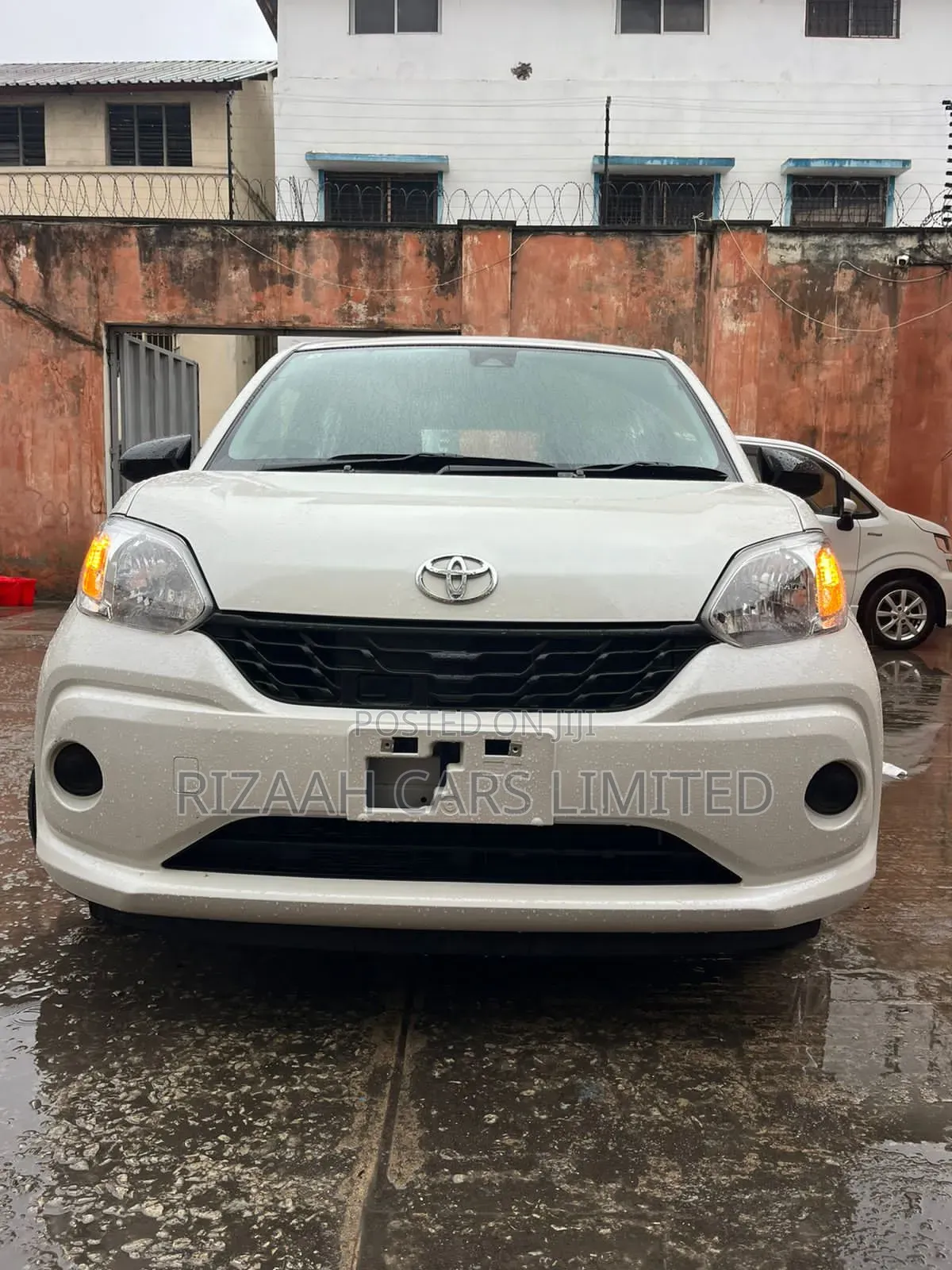 Toyota Passo 2018 White