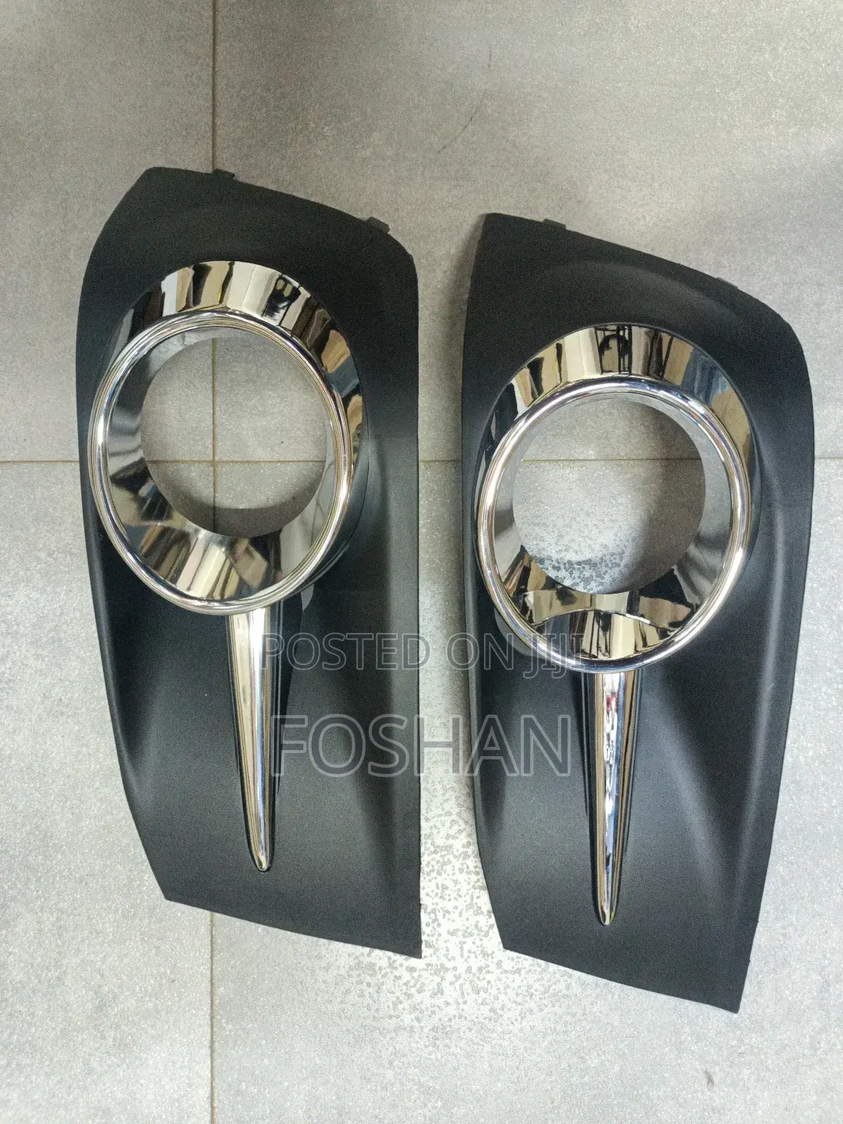 Fortuner 2010 Foglight Cover