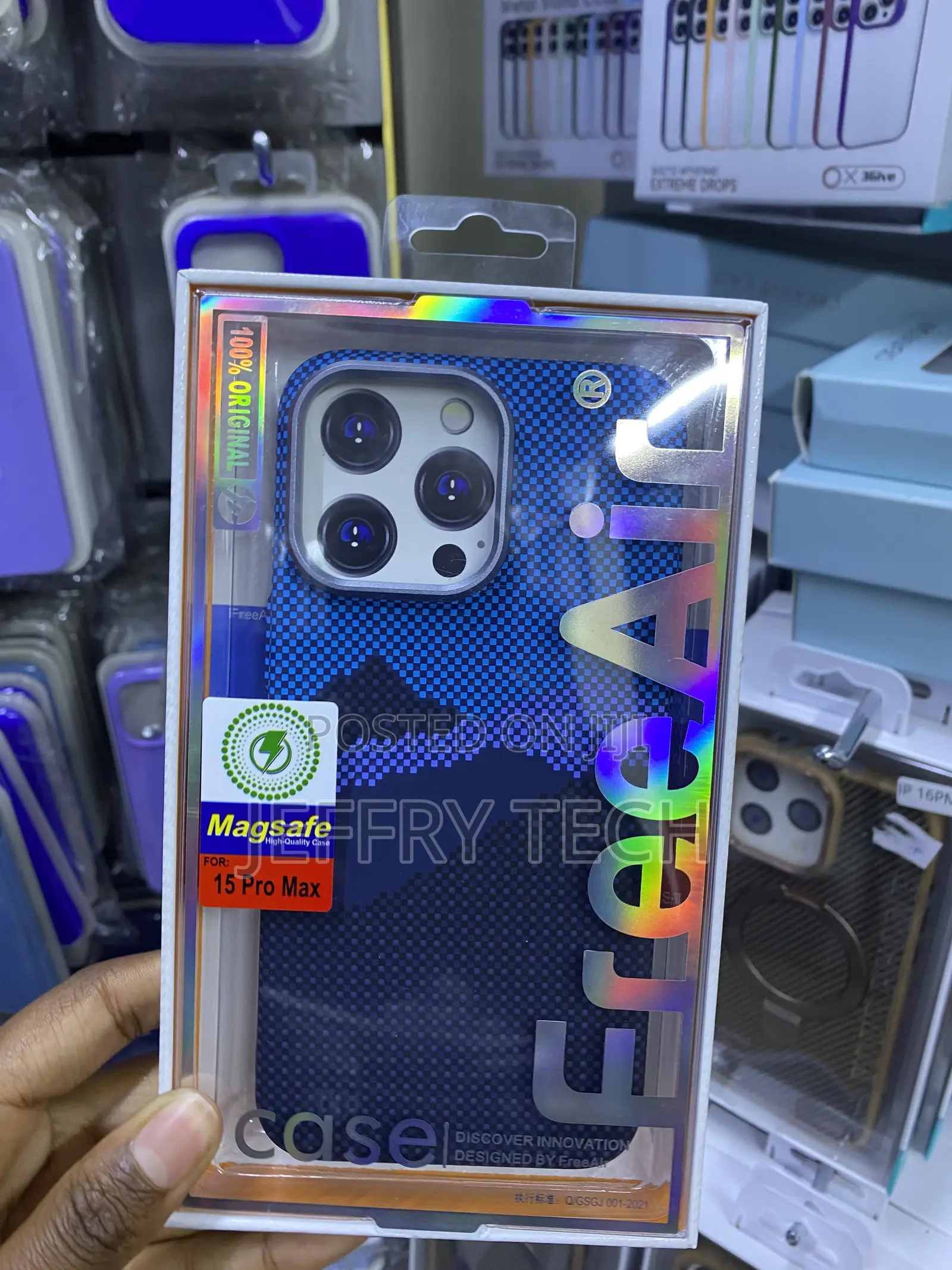 Caseson Luxo Tribal Carbon Fiber iPhone 15 Pro Max Case