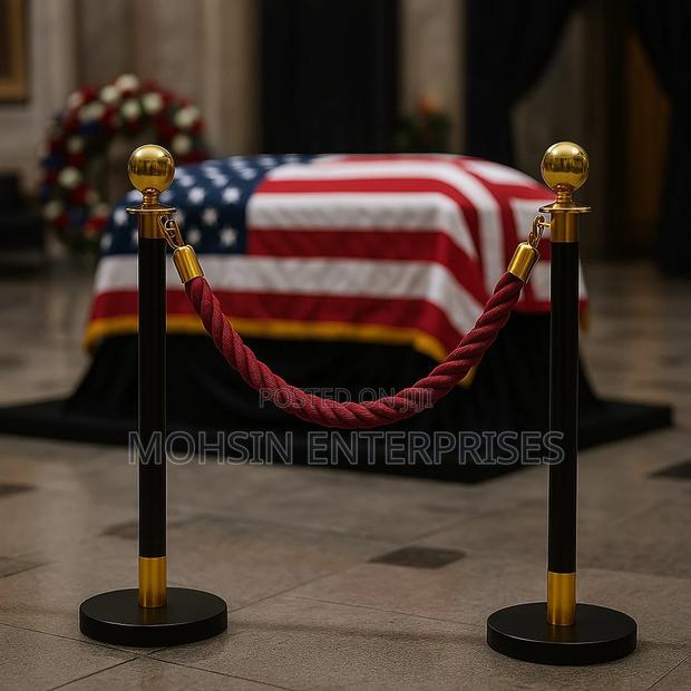 Premium Vip Queue Stand – Black & Gold With Solid Base. - thumbnail 3