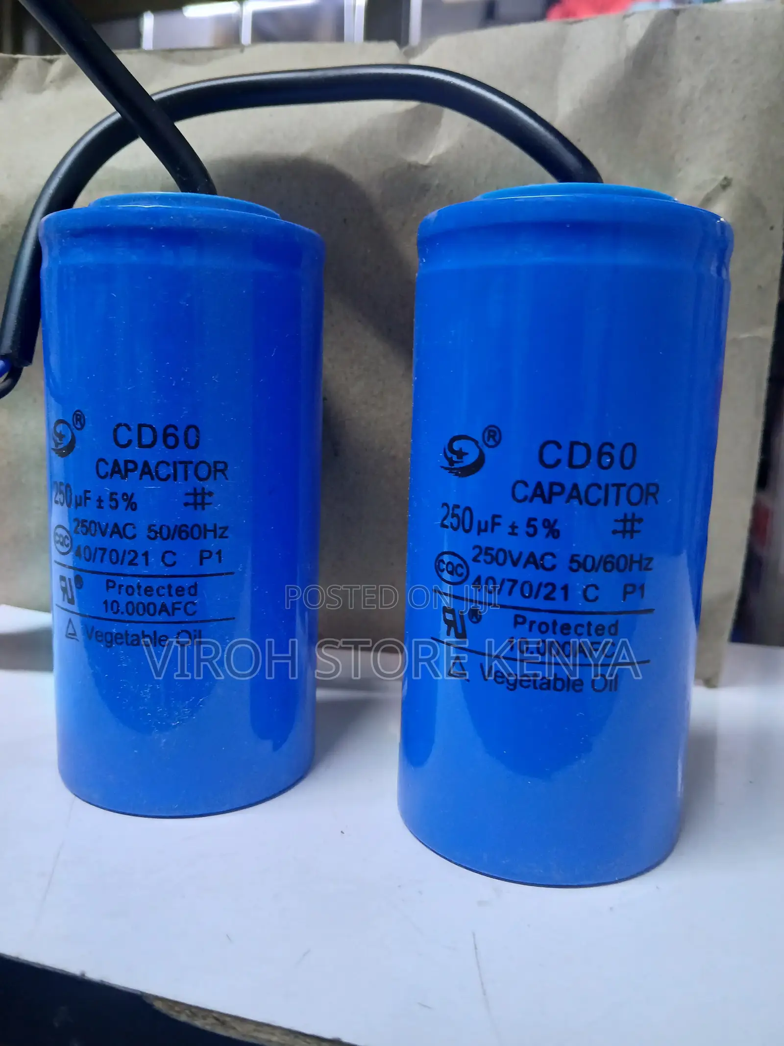 Cd60 200uf by 200 Volts Capacitor
