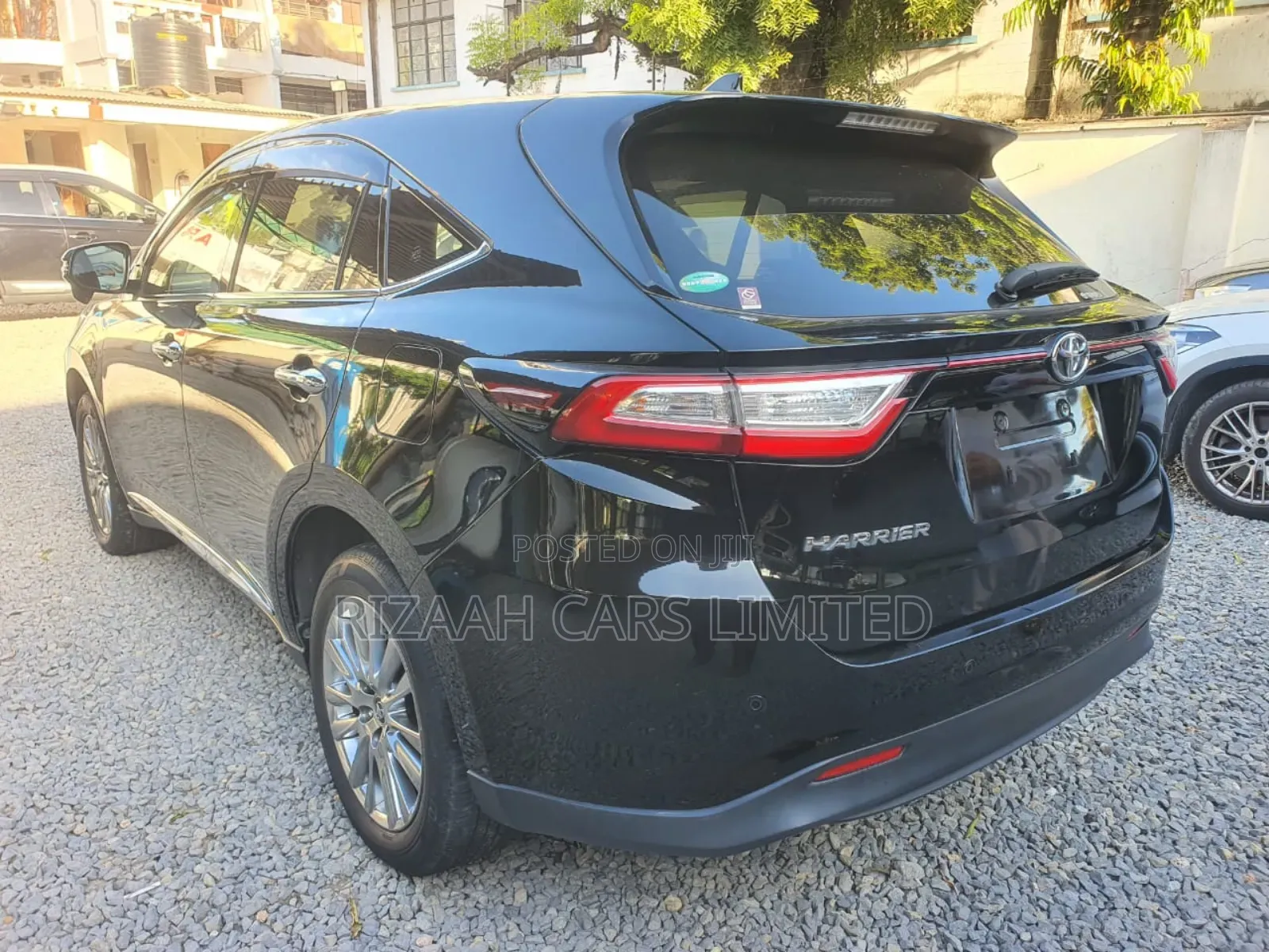 Toyota Harrier 2.0 Turbo 4WD 2018 Black