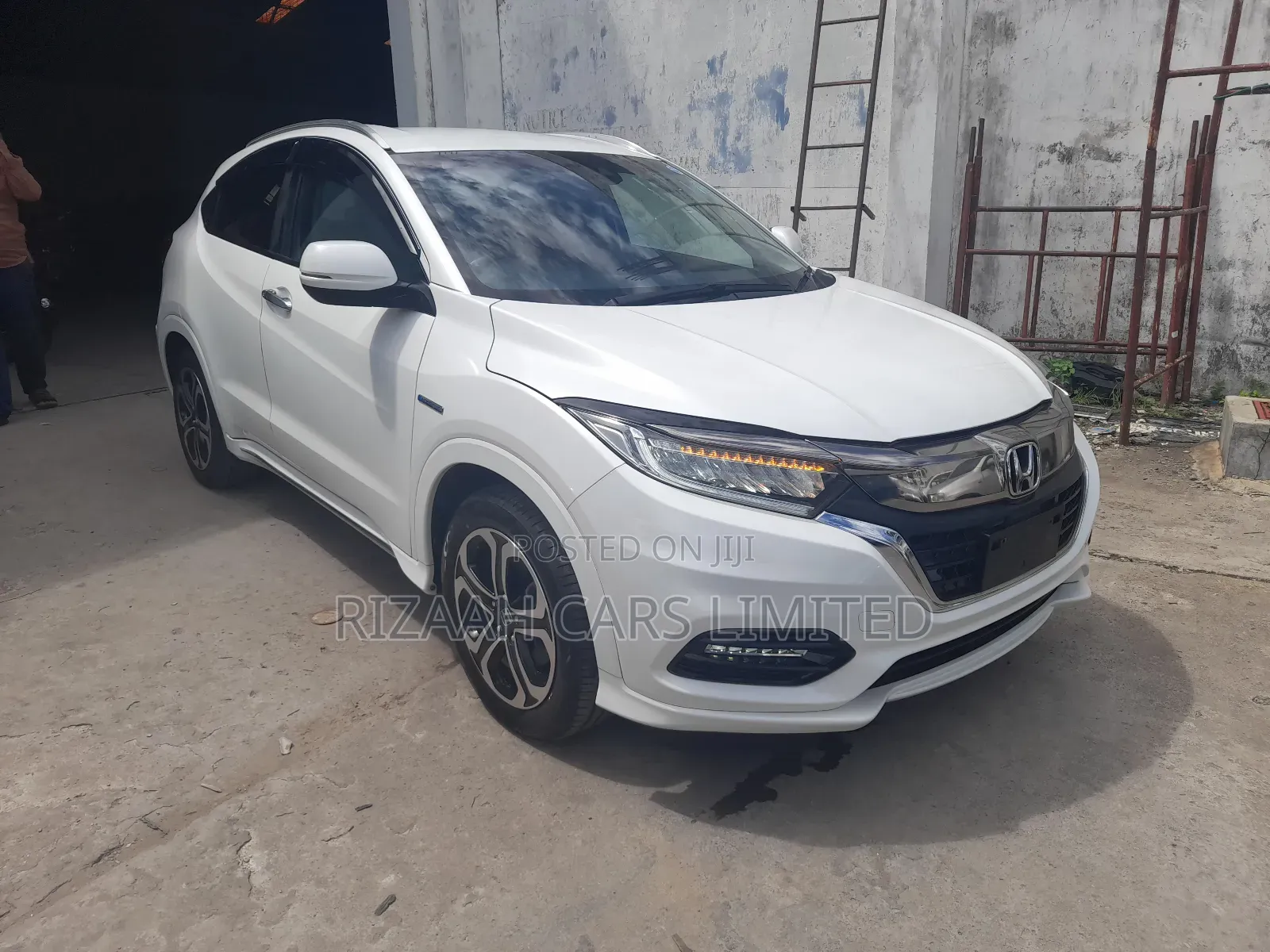 Honda Vezel 1.5 Hybrid 2WD 2018 White