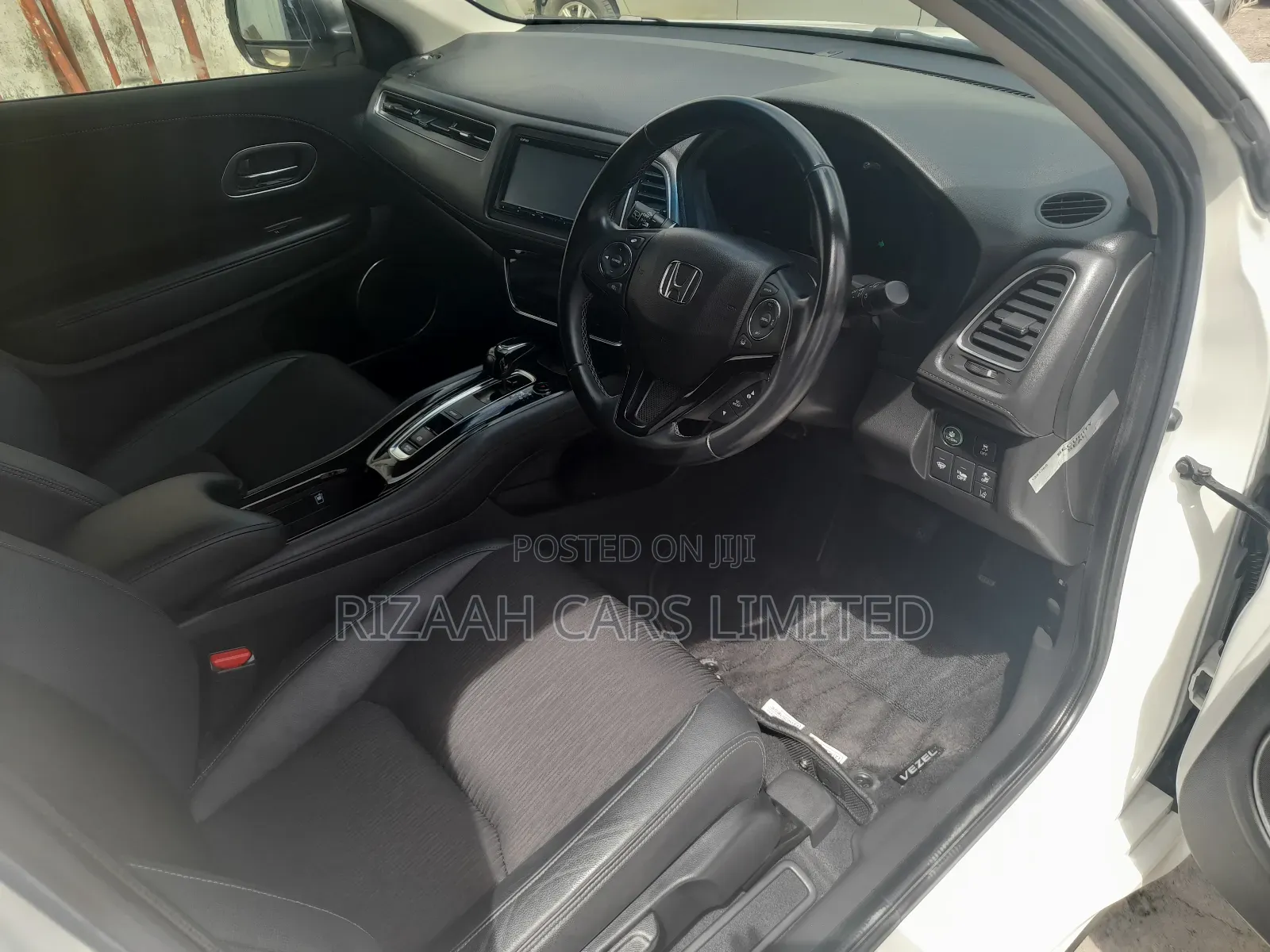 Honda Vezel 1.5 Hybrid 2WD 2018 White