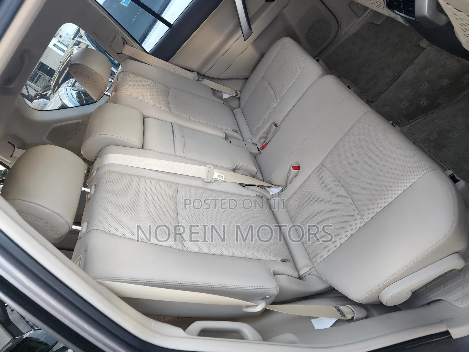 Toyota Land Cruiser Prado 2023 Gold