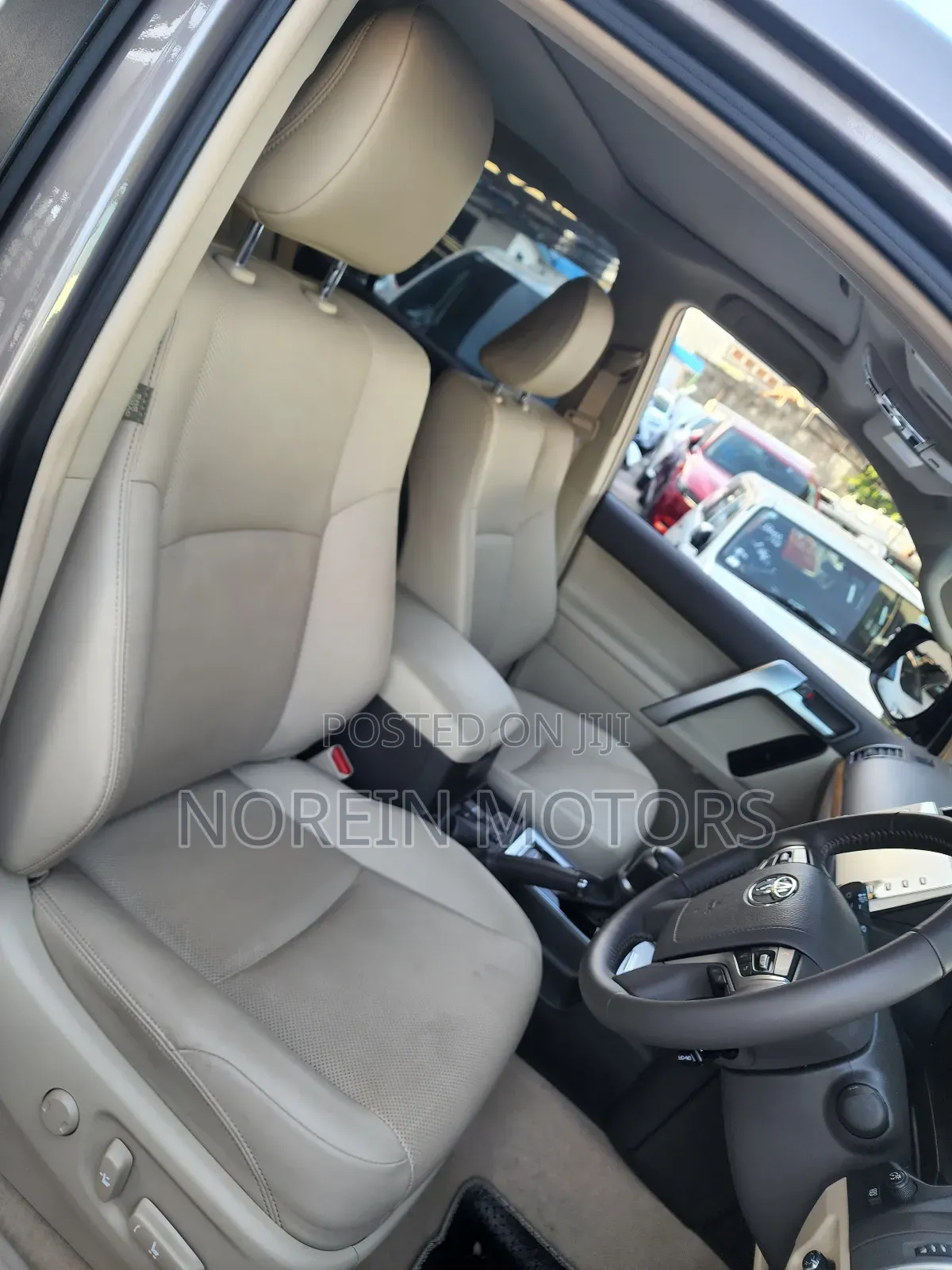 Toyota Land Cruiser Prado 2023 Gold