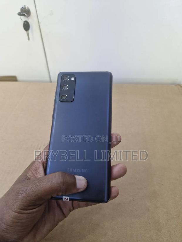 Samsung Galaxy S20 FE 128 GB Blue - thumbnail 2