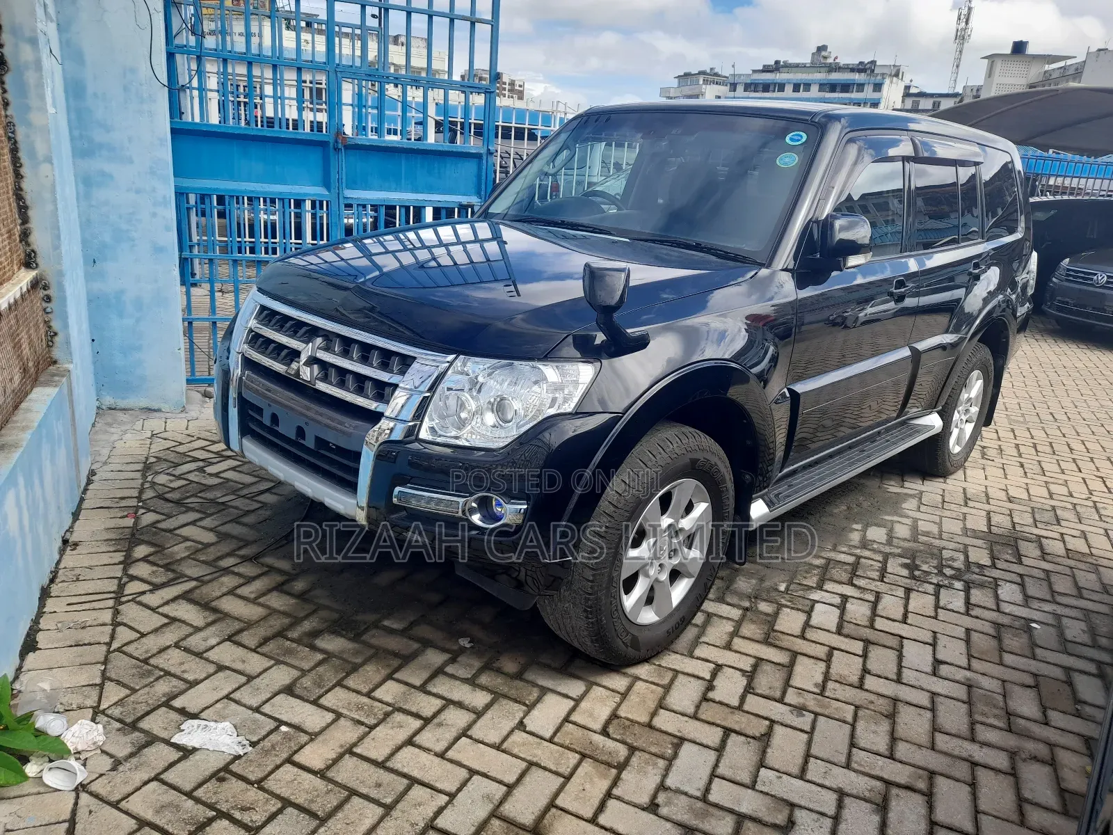 Mitsubishi Pajero Exceed 2018 Black