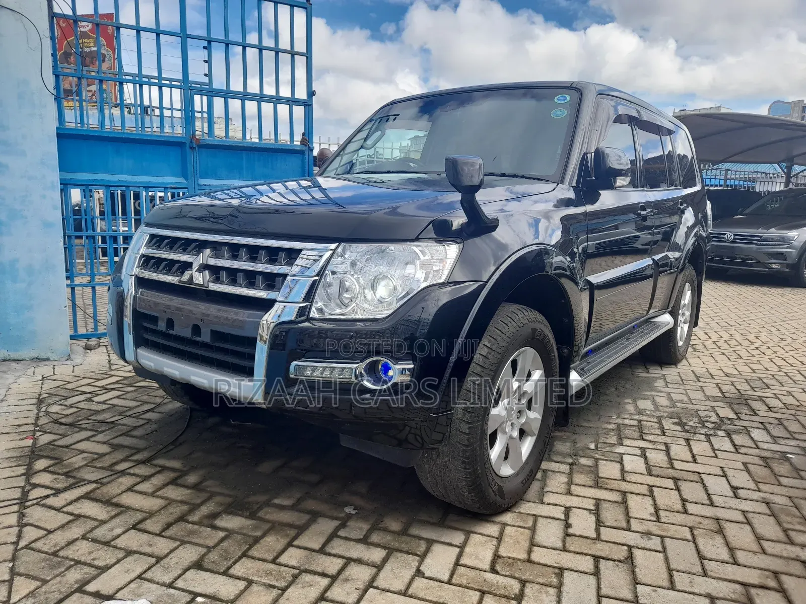 Mitsubishi Pajero Exceed 2018 Black