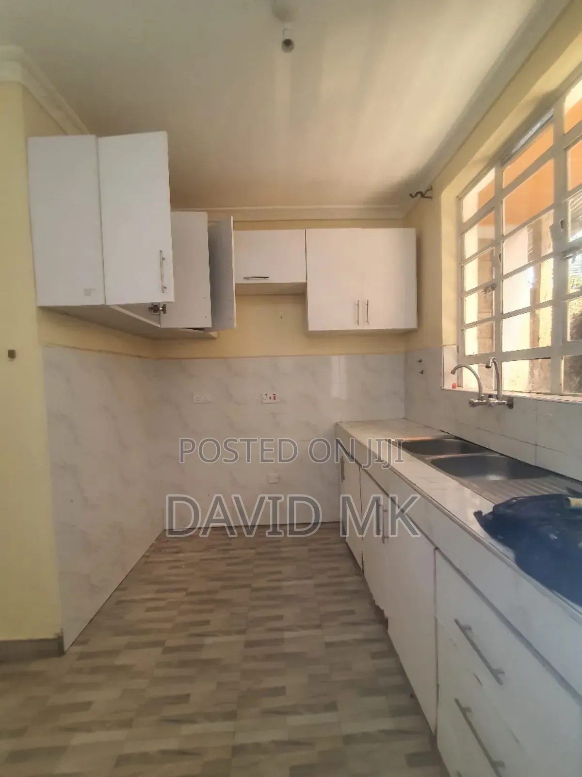 4bdrm Mansion in Varshity, Kamakis for rent