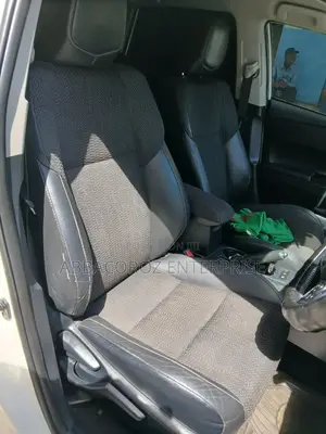 Toyota Auris 2017 Pearl