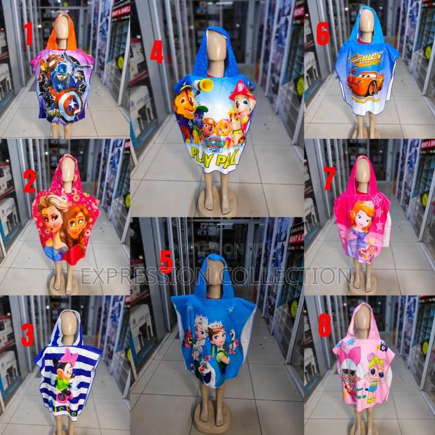 Hooded Cartoon Themed Kids Towels