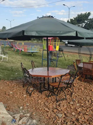 Out Door Shad and Chairs