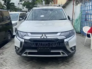 Mitsubishi Outlander 2018 White