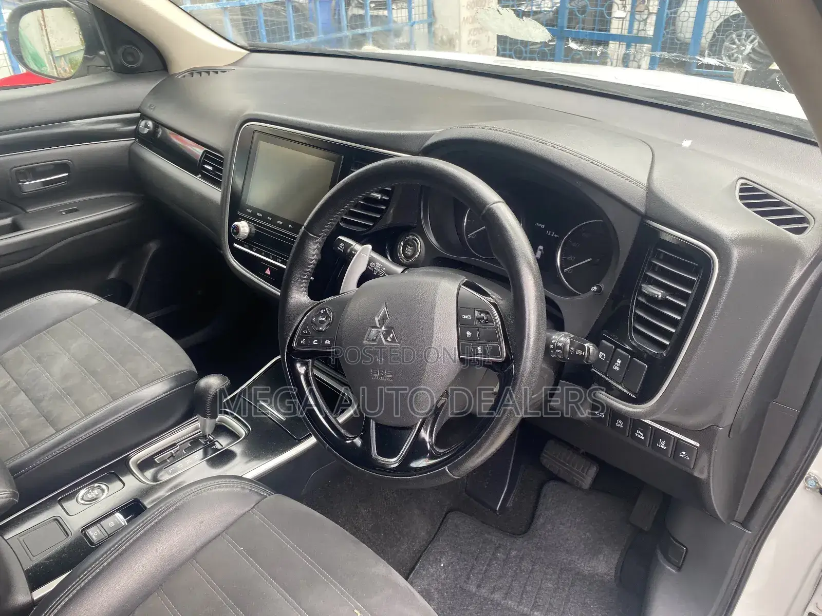 Mitsubishi Outlander 2018 White