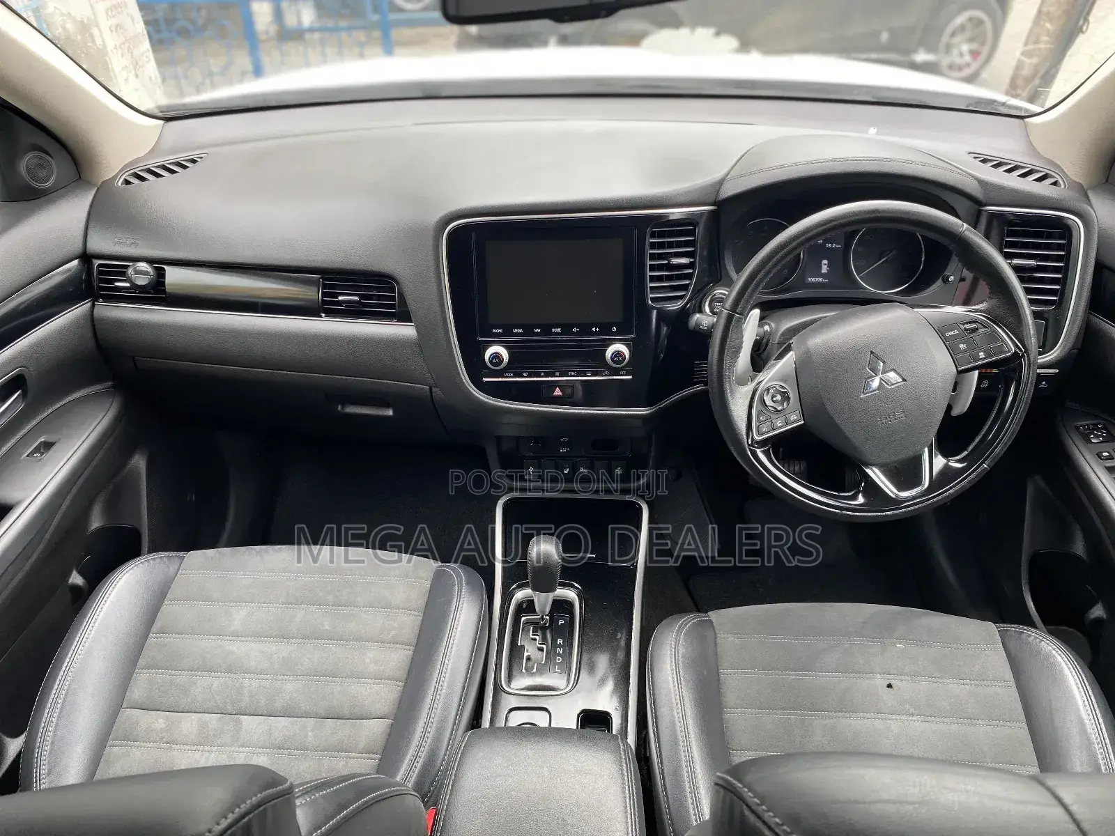 Mitsubishi Outlander 2018 White