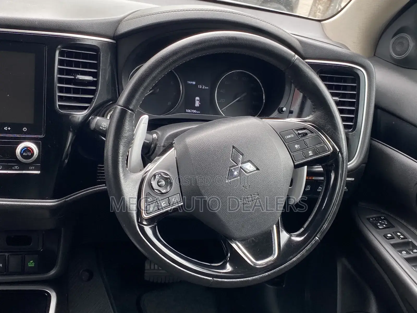 Mitsubishi Outlander 2018 White