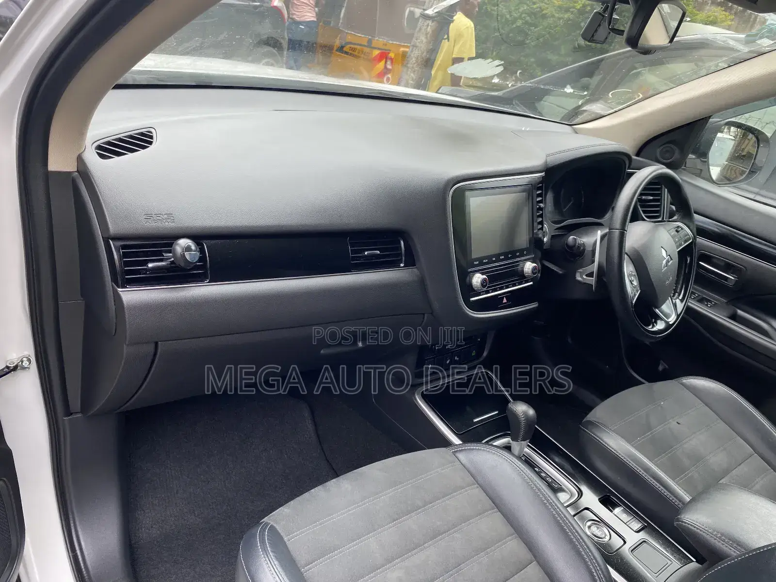 Mitsubishi Outlander 2018 White