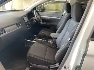Mitsubishi Outlander 2018 White