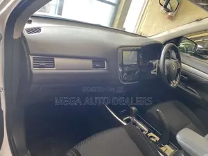 Mitsubishi Outlander 2018 White