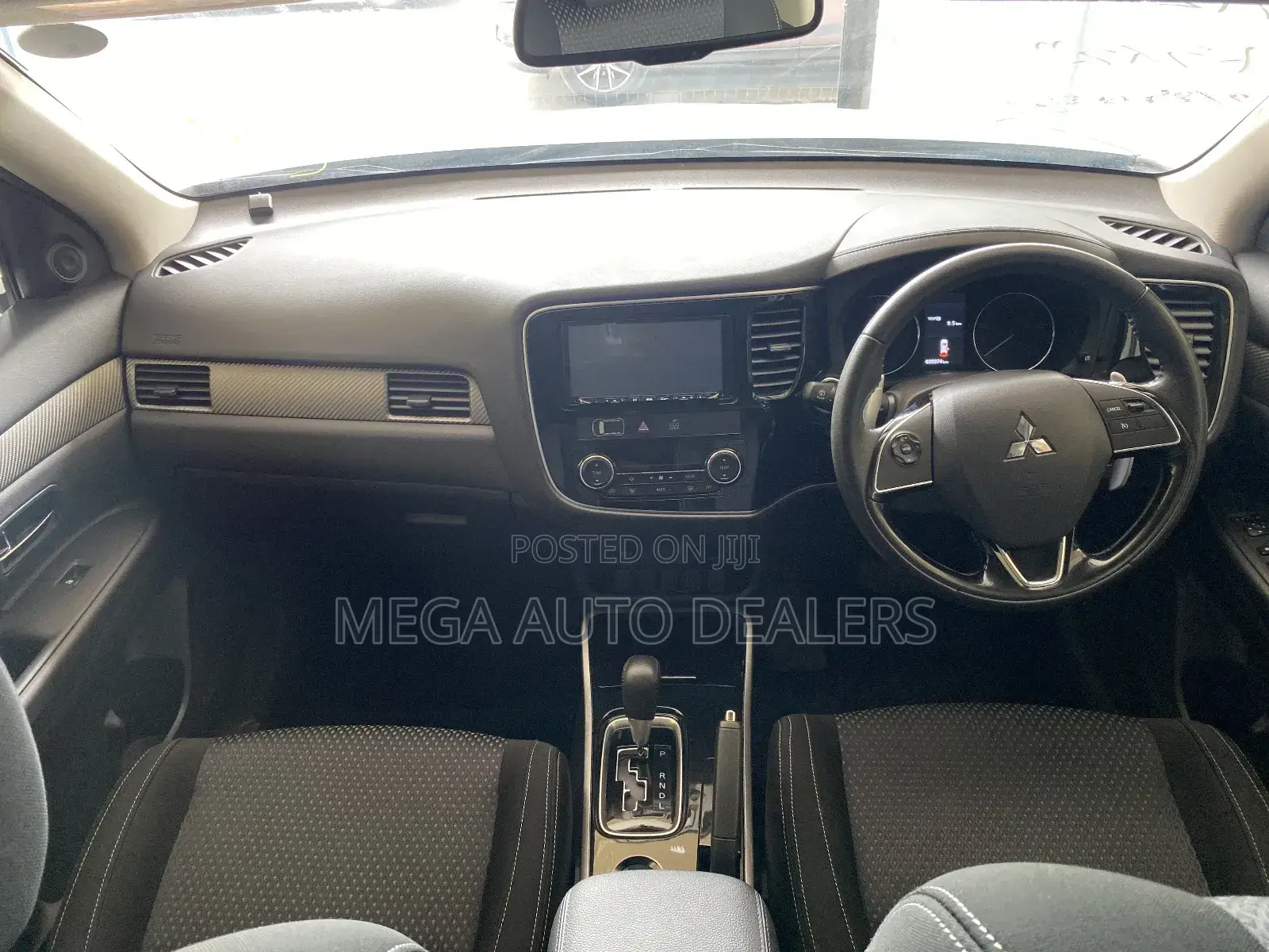 Mitsubishi Outlander 2018 White