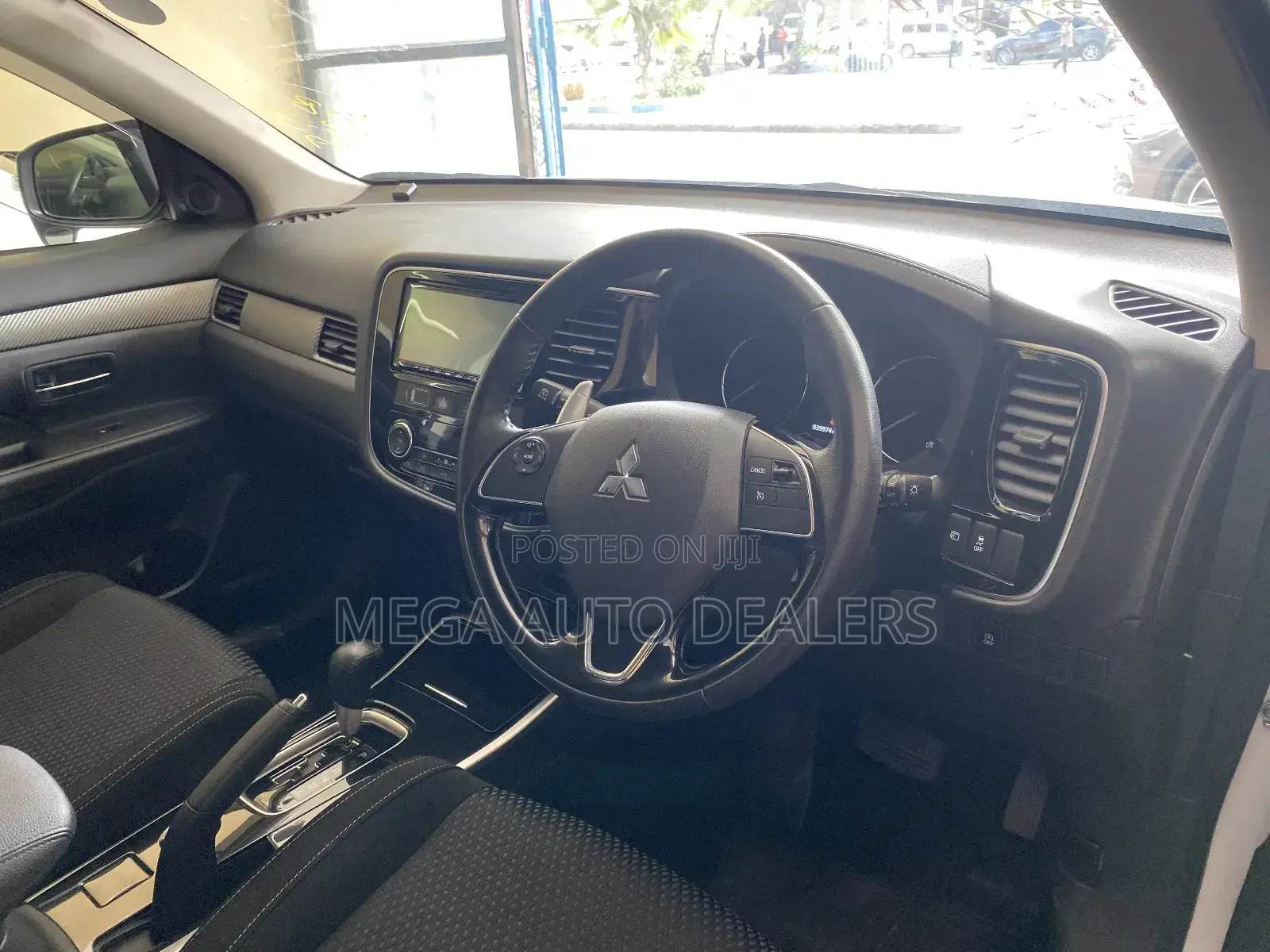 Mitsubishi Outlander 2018 White