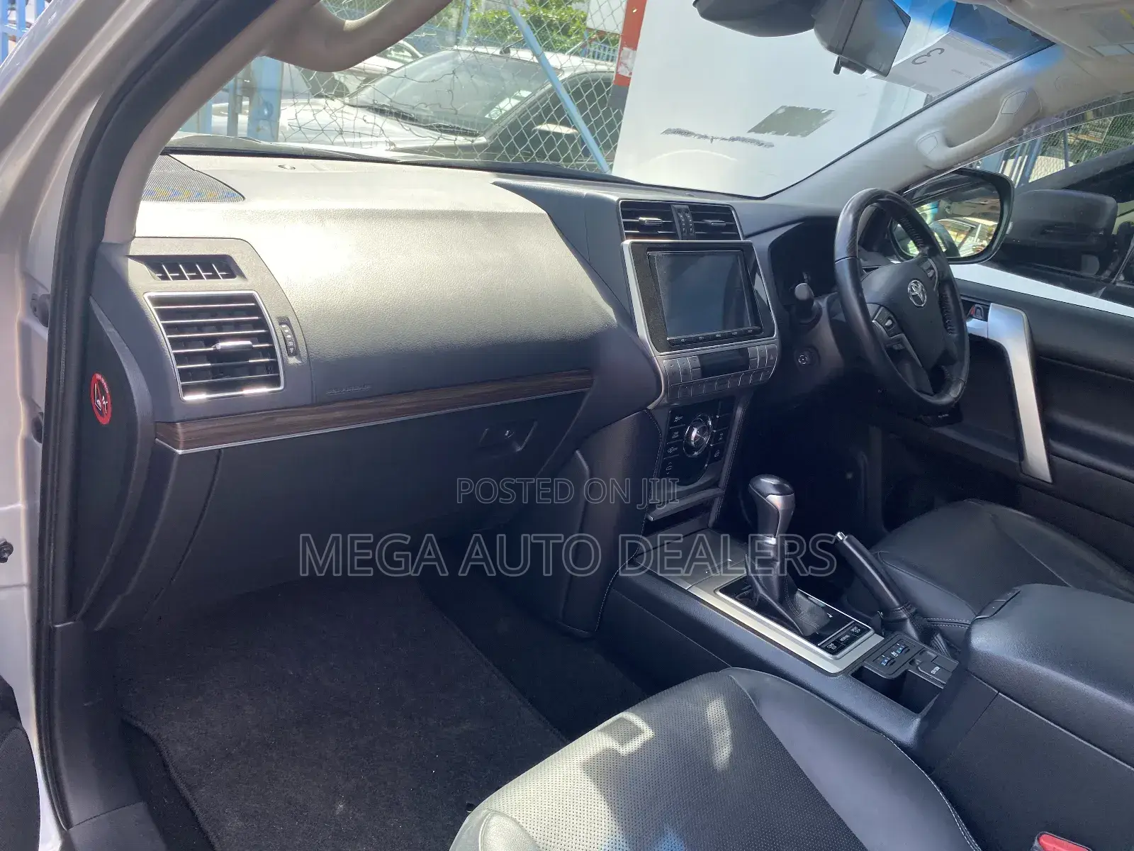 Toyota Land Cruiser Prado 2018 Silver