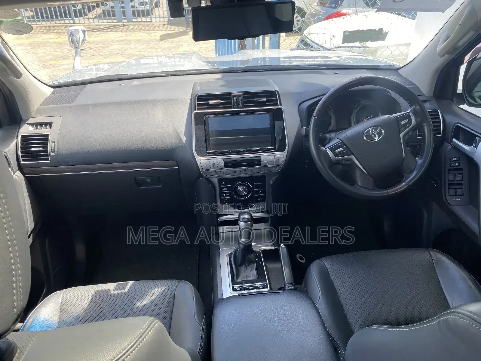 Toyota Land Cruiser Prado 2018 Silver