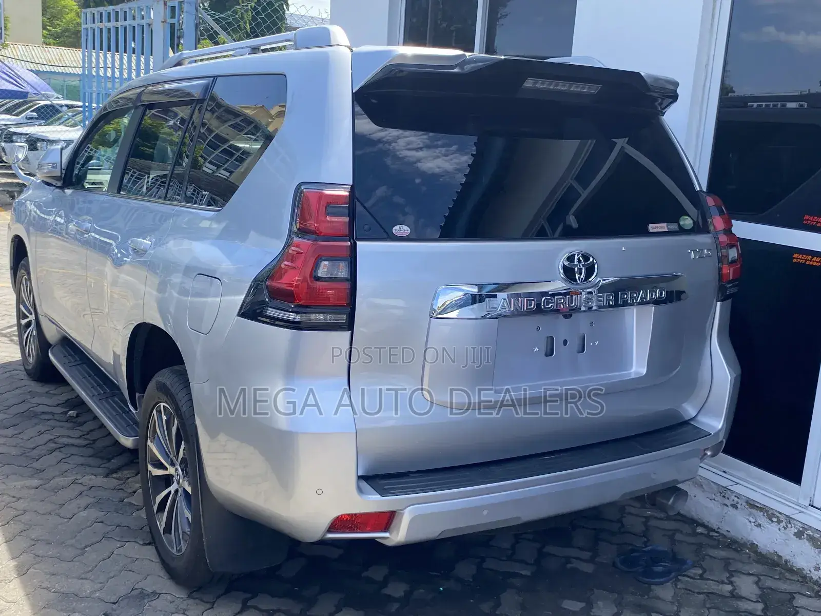 Toyota Land Cruiser Prado 2018 Silver