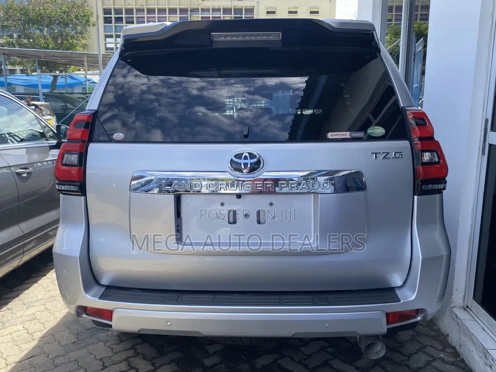 Toyota Land Cruiser Prado 2018 Silver