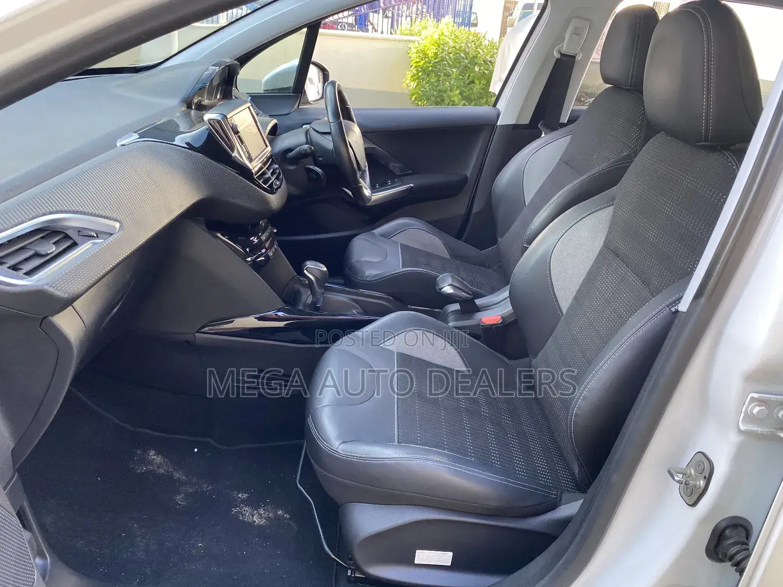 Peugeot 2008 2018 White