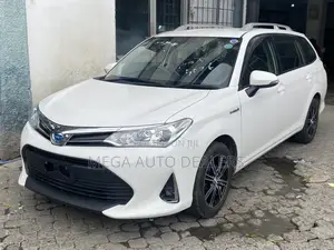 Toyota Corolla Fielder 2018 White