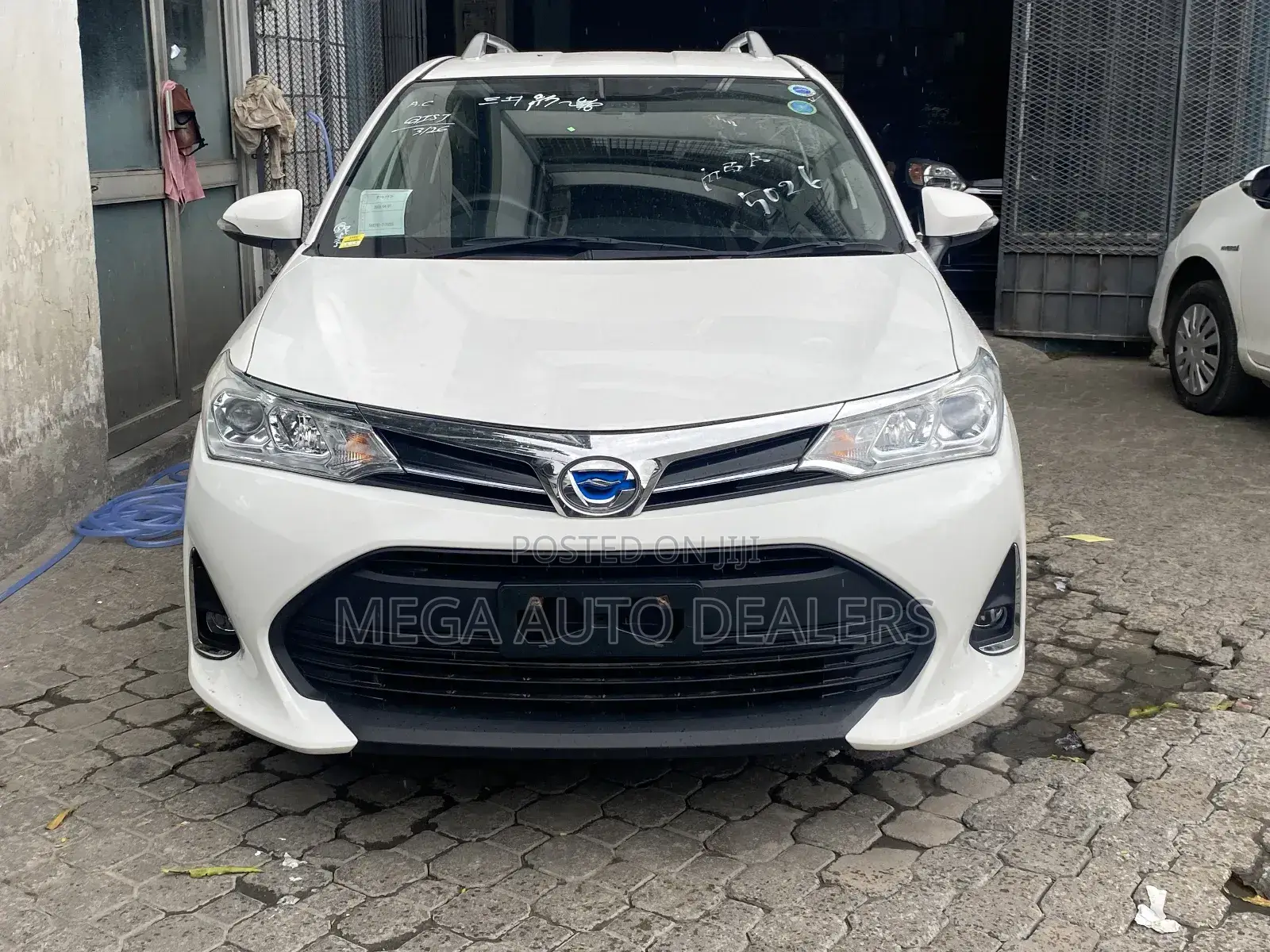 Toyota Corolla Fielder 2018 White