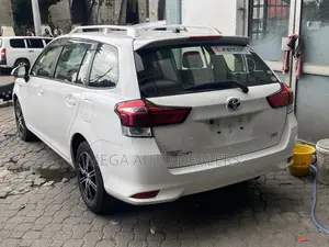 Toyota Corolla Fielder 2018 White