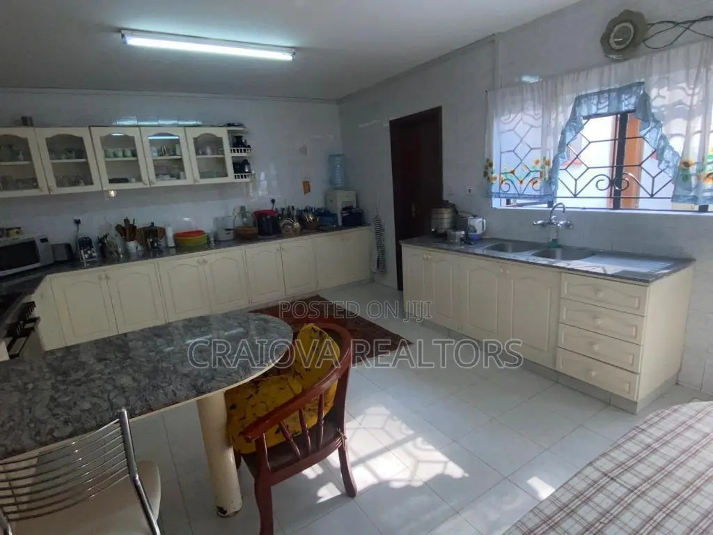 4bdrm Townhouse/Terrace in Spring Valley for sale