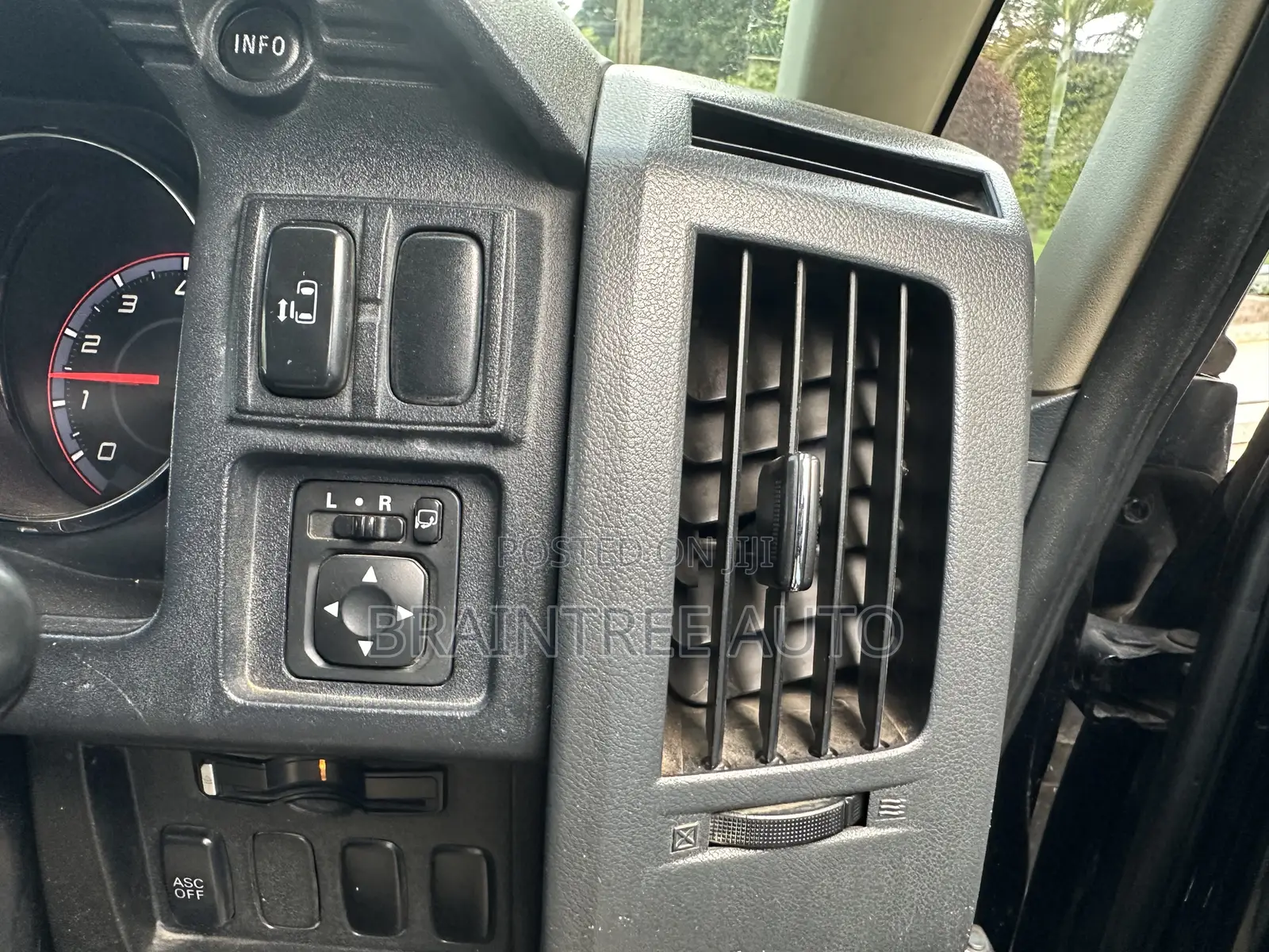 Mitsubishi Delica 2010 Black