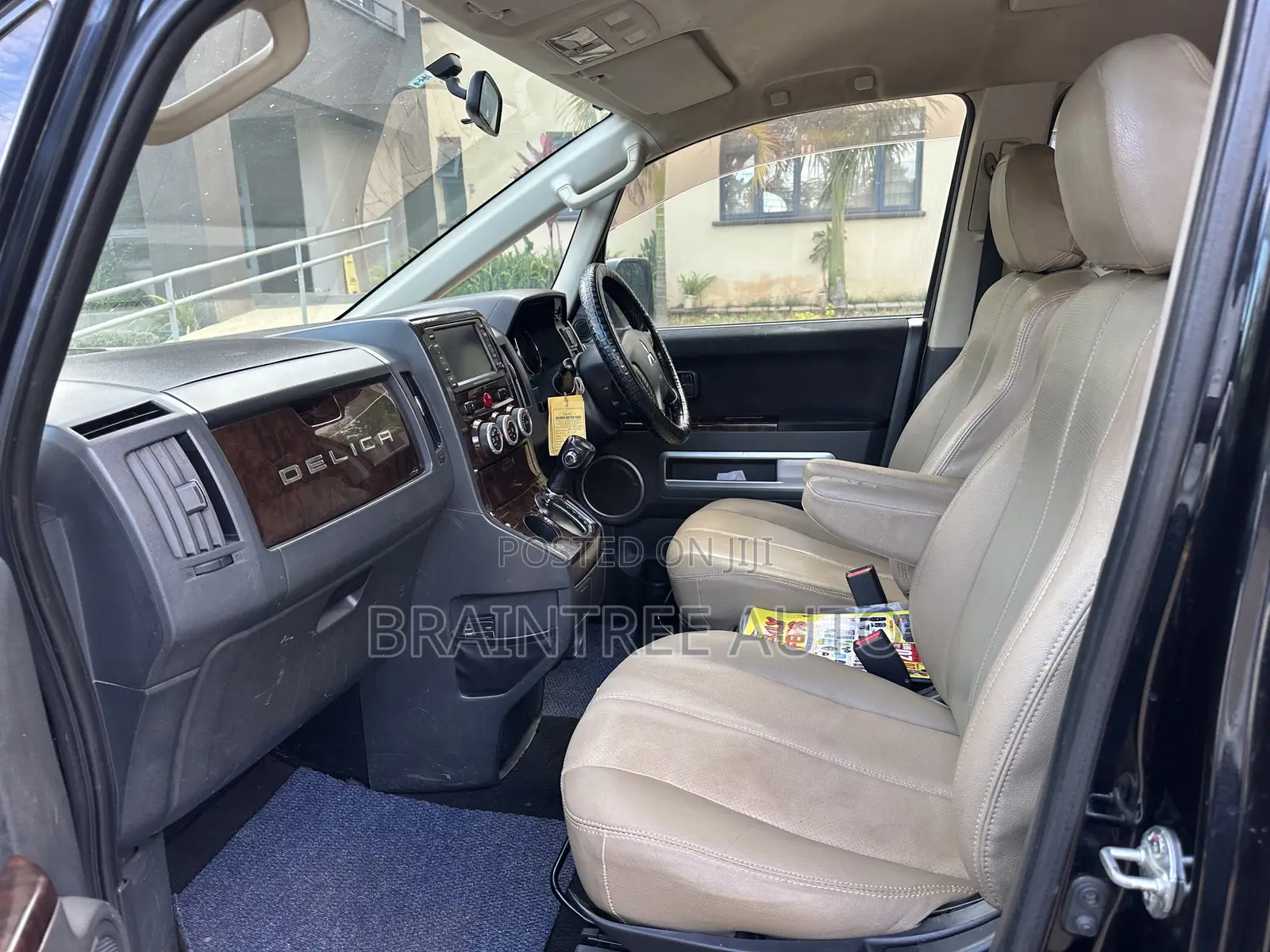 Mitsubishi Delica 2010 Black