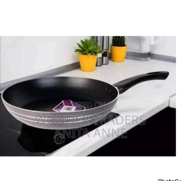 *Black Frying Pan*
*26cm 