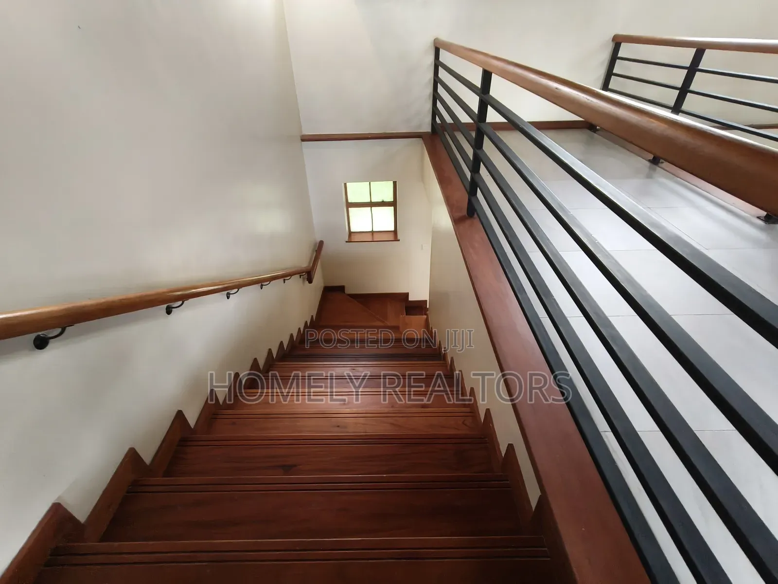 4bdrm Mansion in Oloirien, Birika, Kiserian for sale