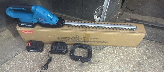 Cordless Hedge Trimmer > 198v